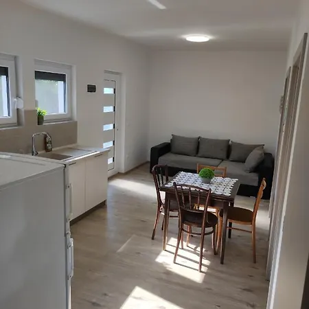 Beach Apartment *